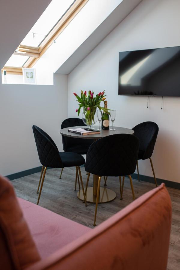 M8 Stylish One-Bedroom Apartment 考纳斯 外观 照片